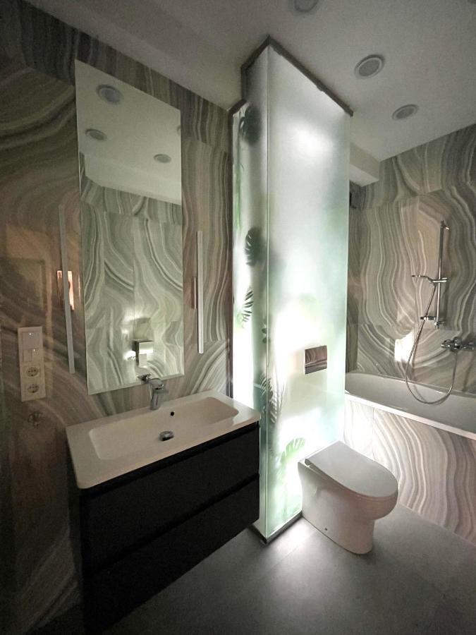 Logvinenko Apartment Бишкек Экстерьер фото